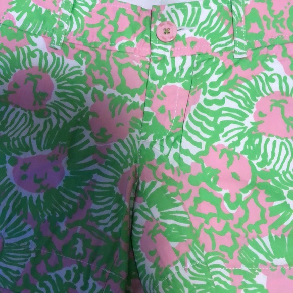 Shorts - Picture 2 of 3